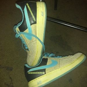 Nike size 11 air Force one the Bahamas born kid